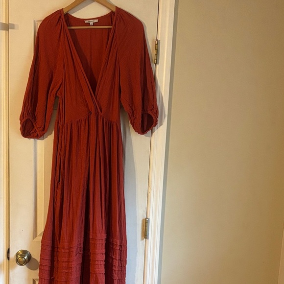 Madewell Marianna Puff sleeve V-Neck Midi Dress - Picture 2 of 5